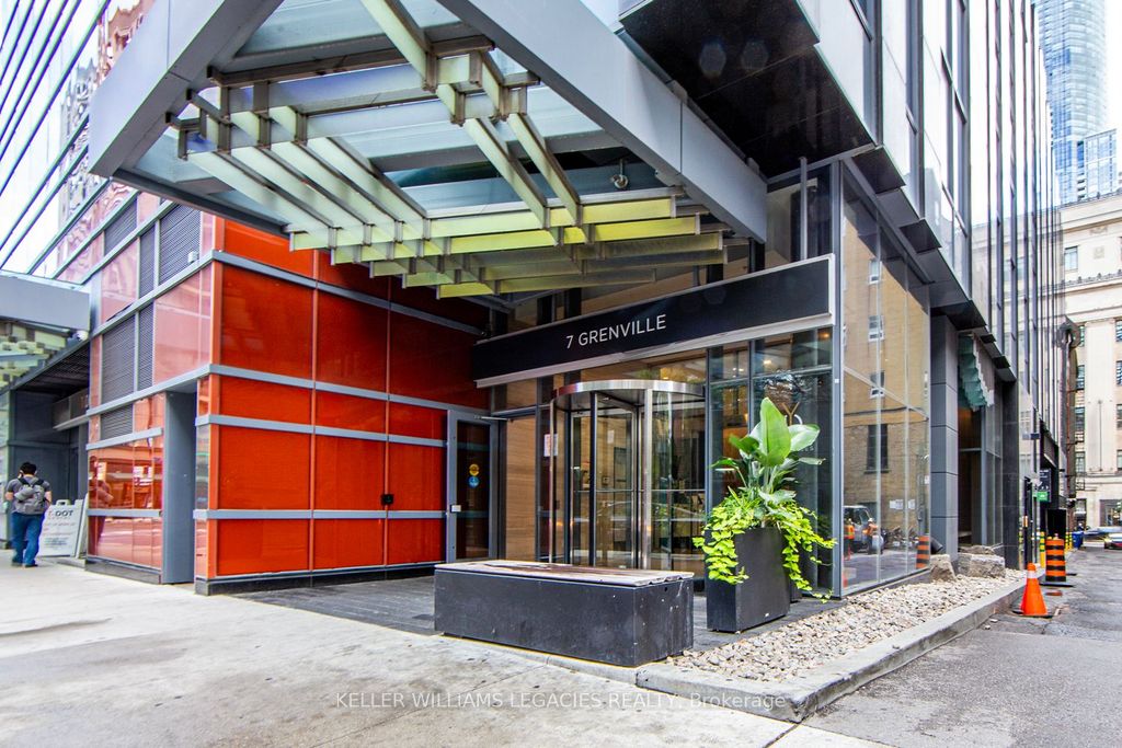 Photo of 7 Grenville Street #3705, Toronto, ON M4Y 0E9 (MLS # C12442364)