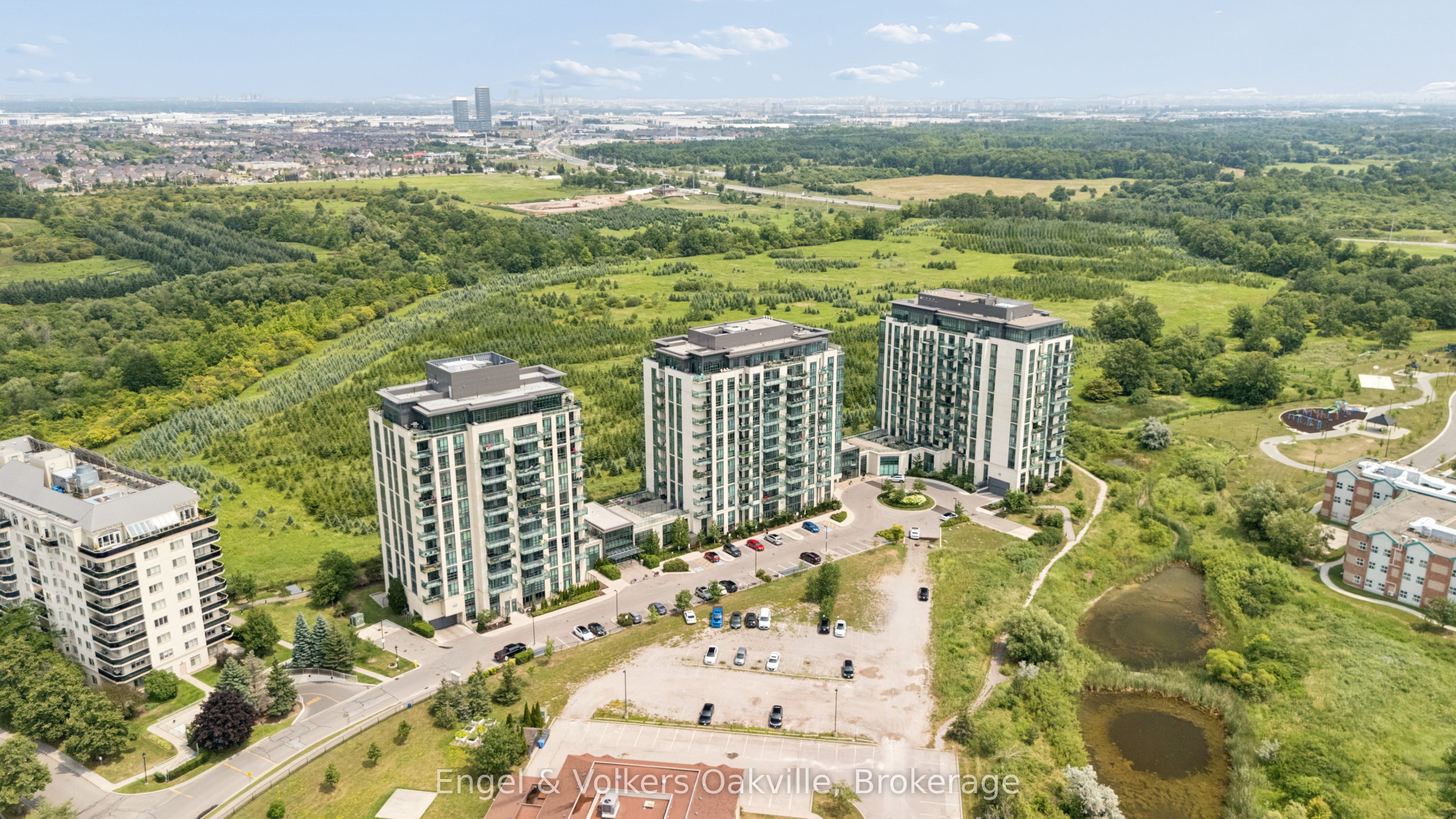 55 Yorkland Boulevard 1204