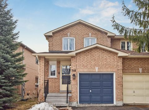 568 Walpole Crescent Newmarket ON L3X 2B4