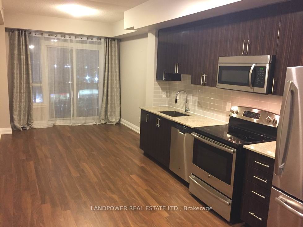 7161 Yonge Street 820