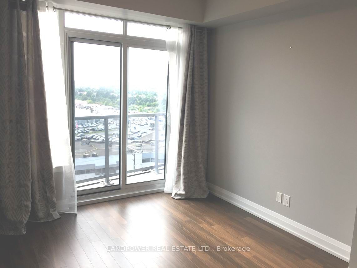 7161 Yonge Street 820