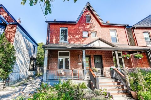 13 Howland Road Toronto ON M4K 2Z4