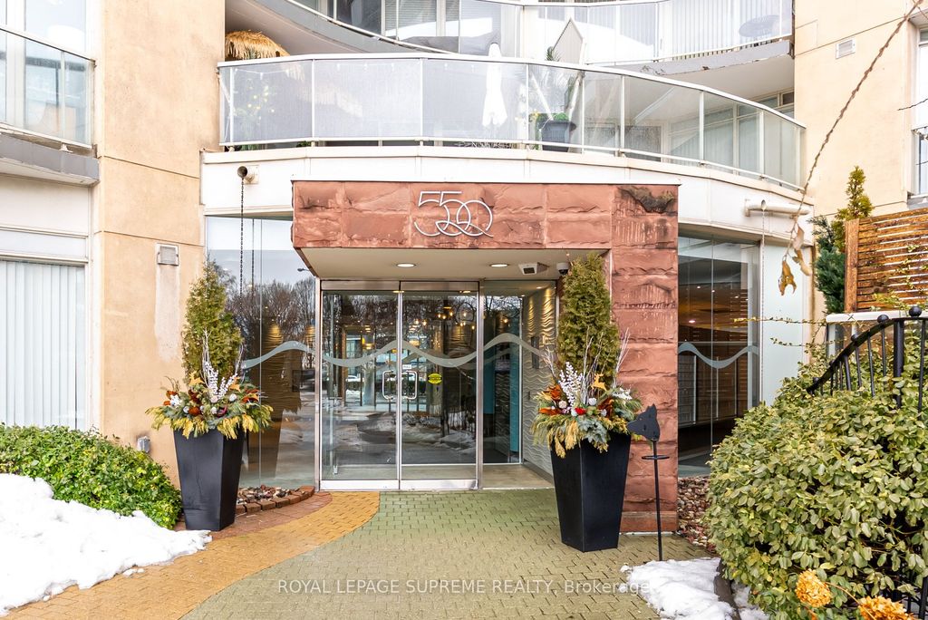 Photo of 550 Queens Quay W #512, Toronto, ON M5V 3M8 (MLS # C12800370)