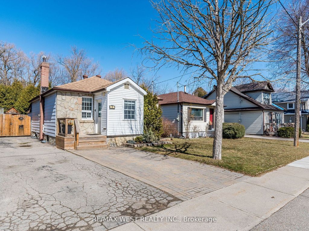 Photo of 76 Laburnham Avenue, Toronto, ON M8W 1S8 (MLS # W12433270)