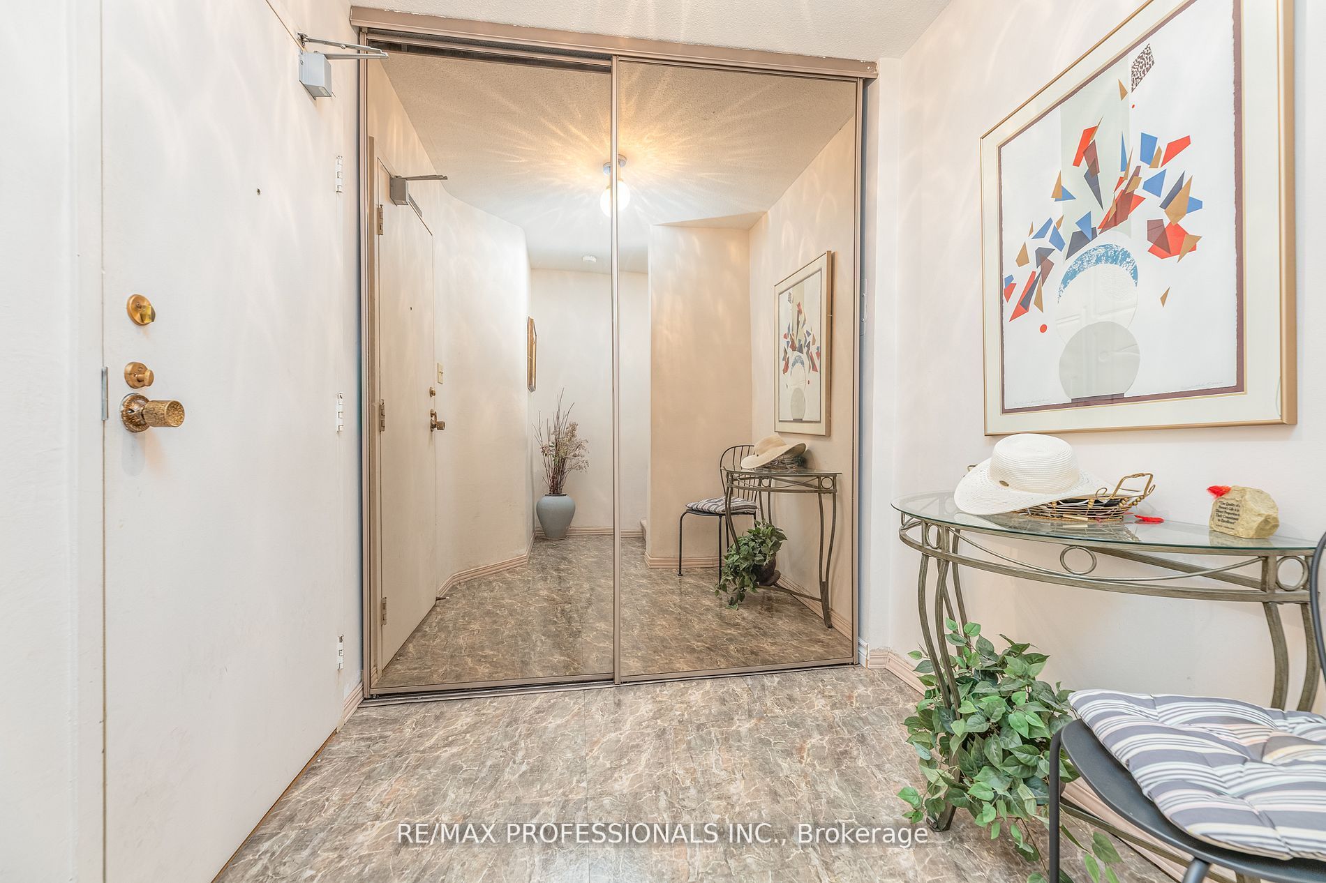 11 Wincott Drive 907