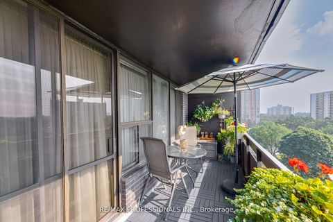 11 Wincott Drive 907 Toronto ON M9R 2R9