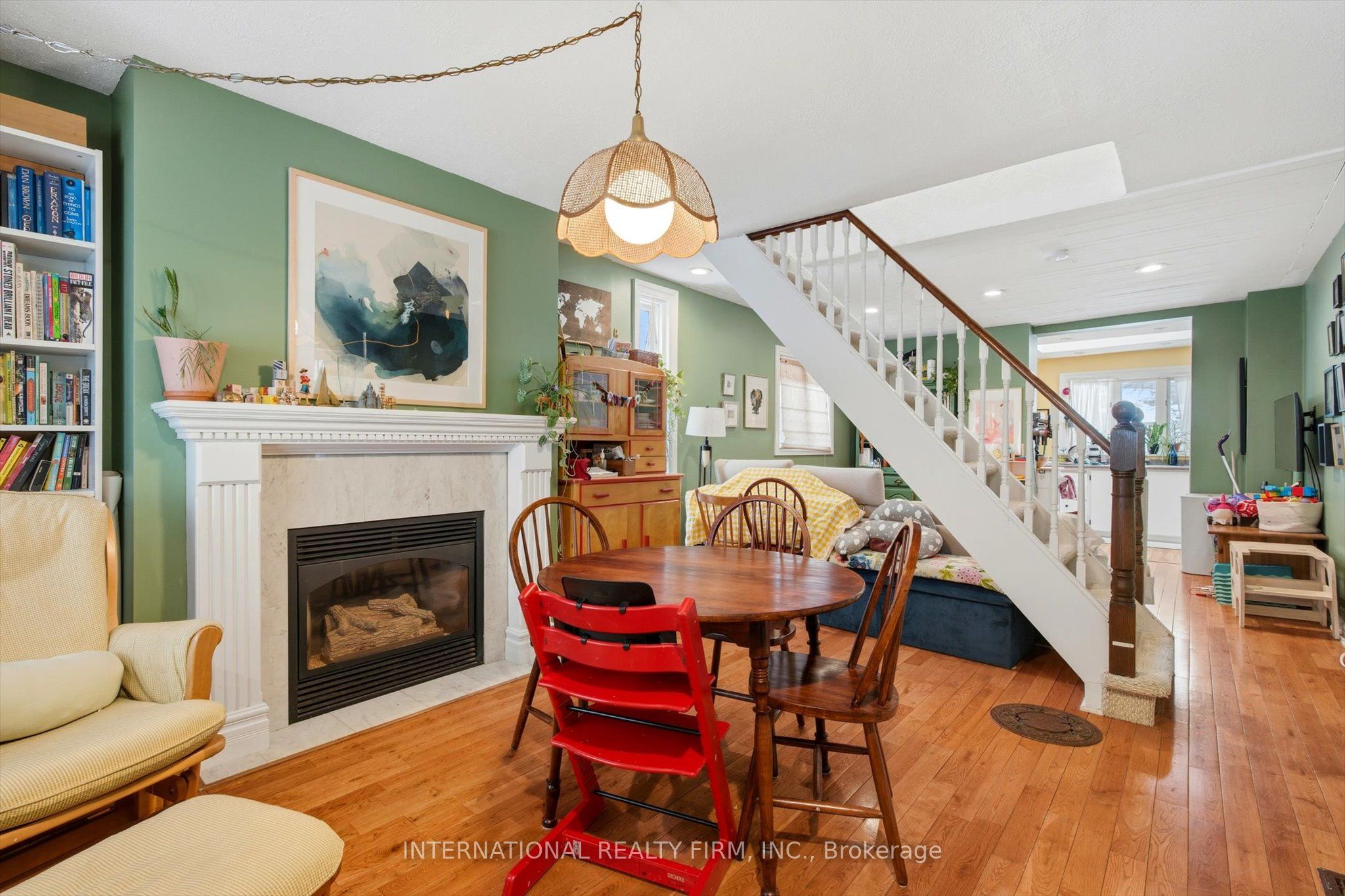 116 Merrill Avenue E