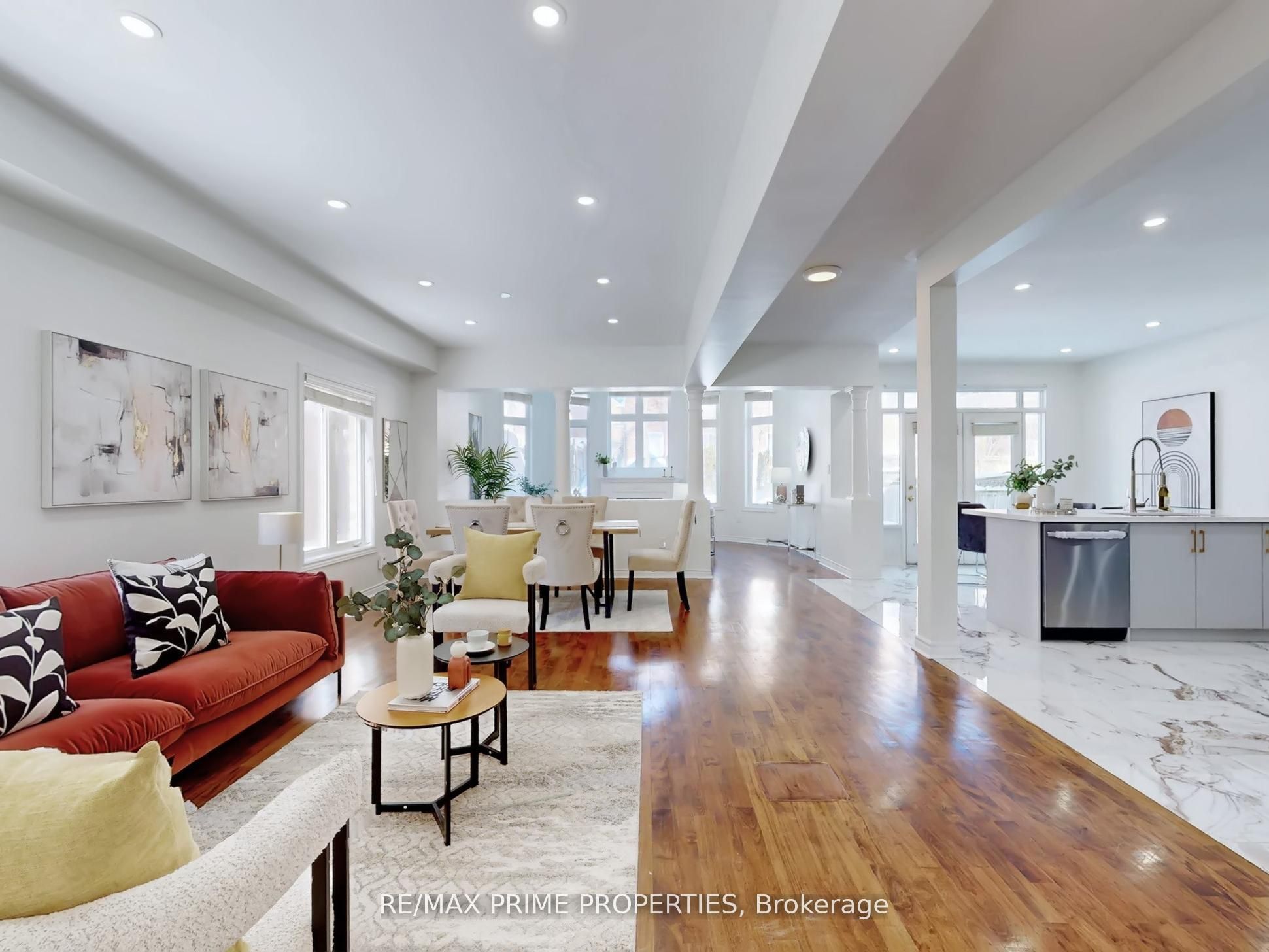 22 Waymount Avenue