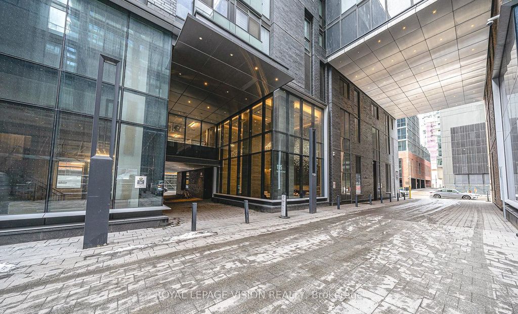 Photo of 115 Blue Jays Way #4307, Toronto, ON M5V 0N4 (MLS # C12054036)