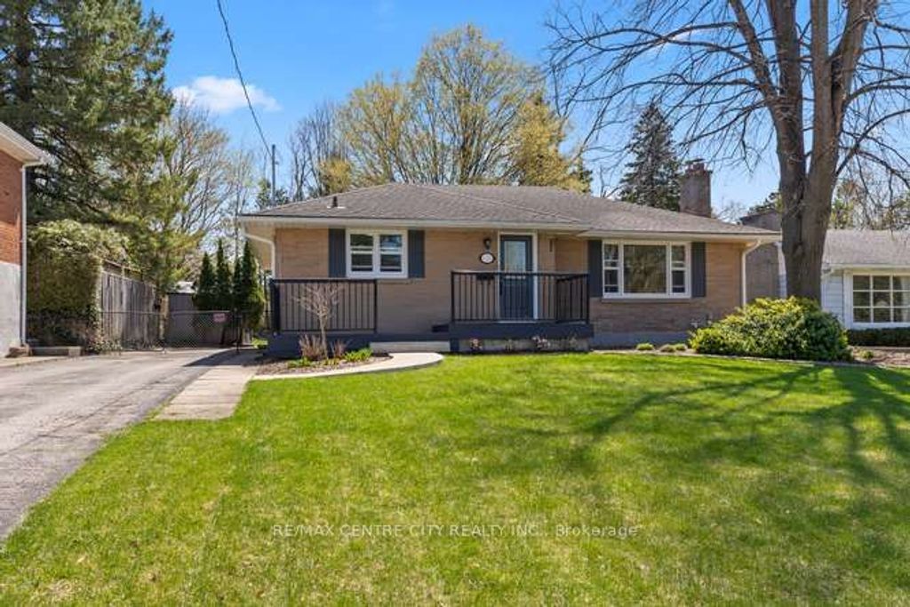 Photo of 1302 Norman Avenue, London South, ON N6K 2A3 (MLS # X13046088)