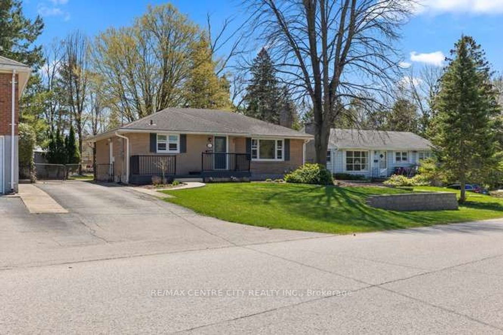 Photo of 1302 Norman Avenue, London South, ON N6K 2A3 (MLS # X13046088)