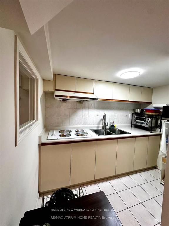 183 Hertford Crescent BSMT