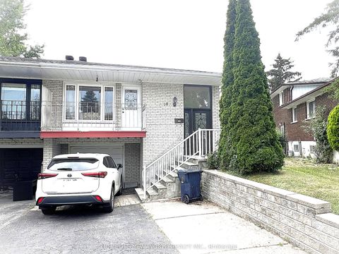 Photo of 28 Greyhound Drive, Toronto, ON M2H 1K3 (MLS # C12335314)
