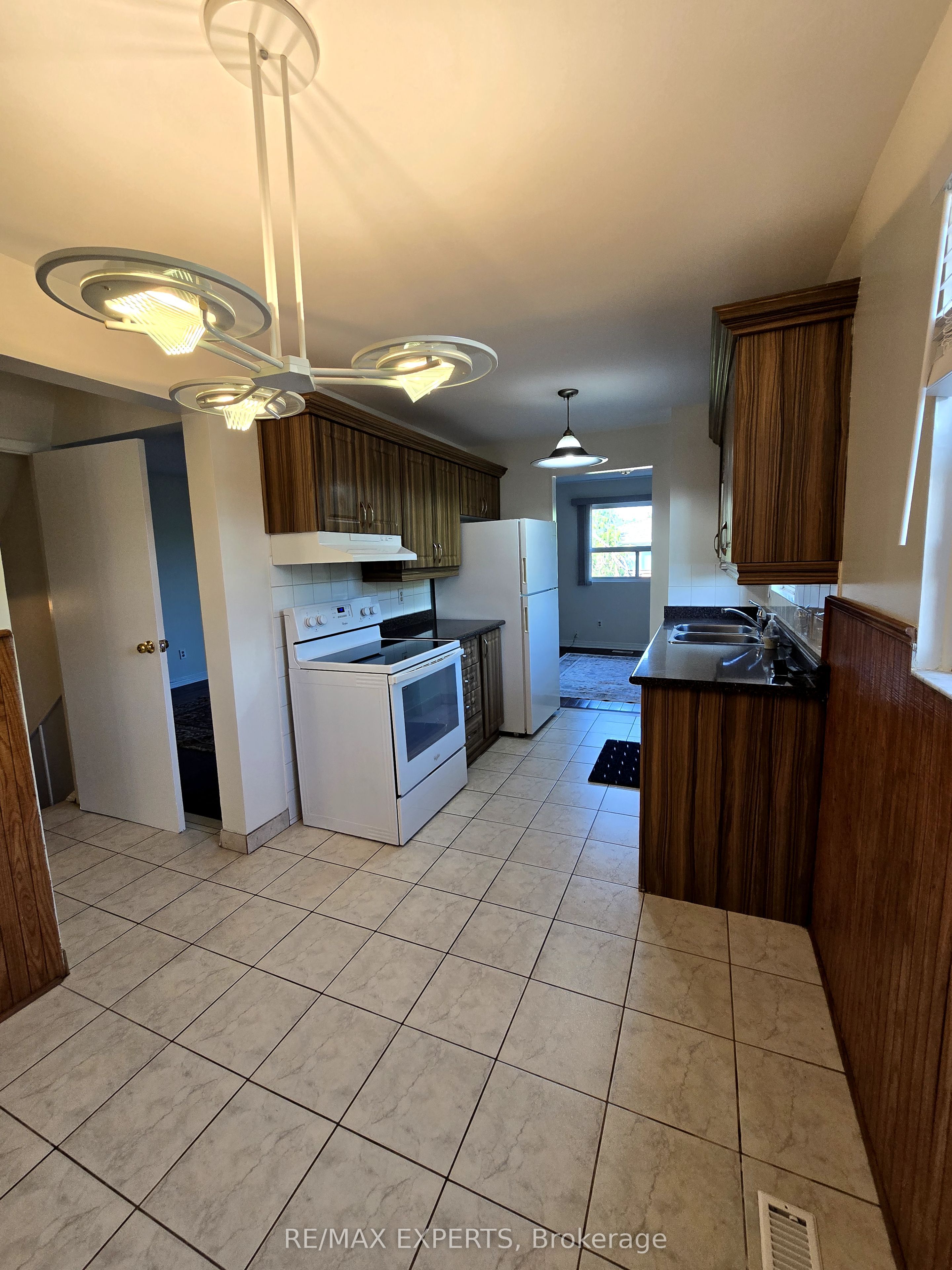 5 Rawling Crescent