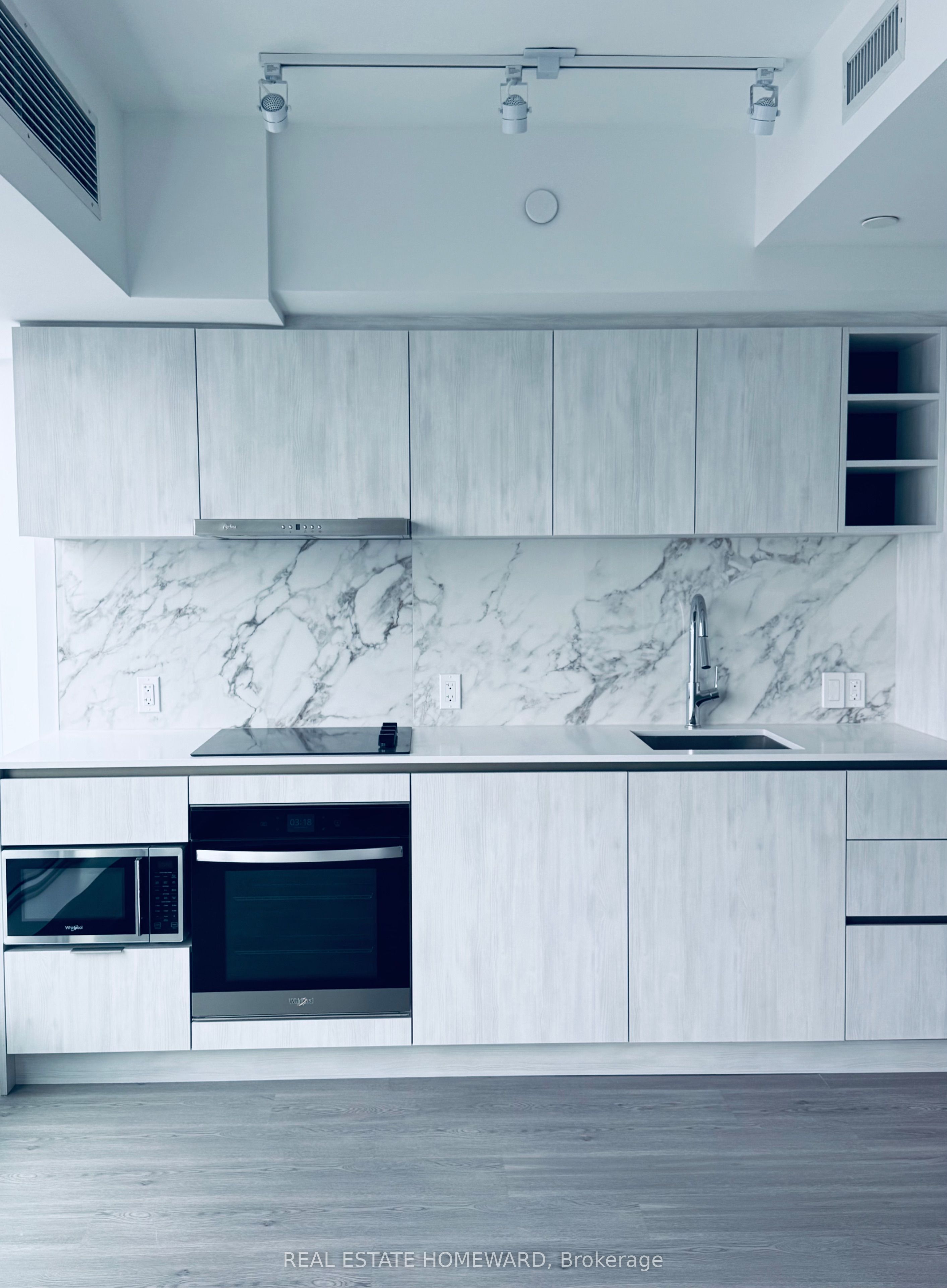 8 Wellesley Street W 4505