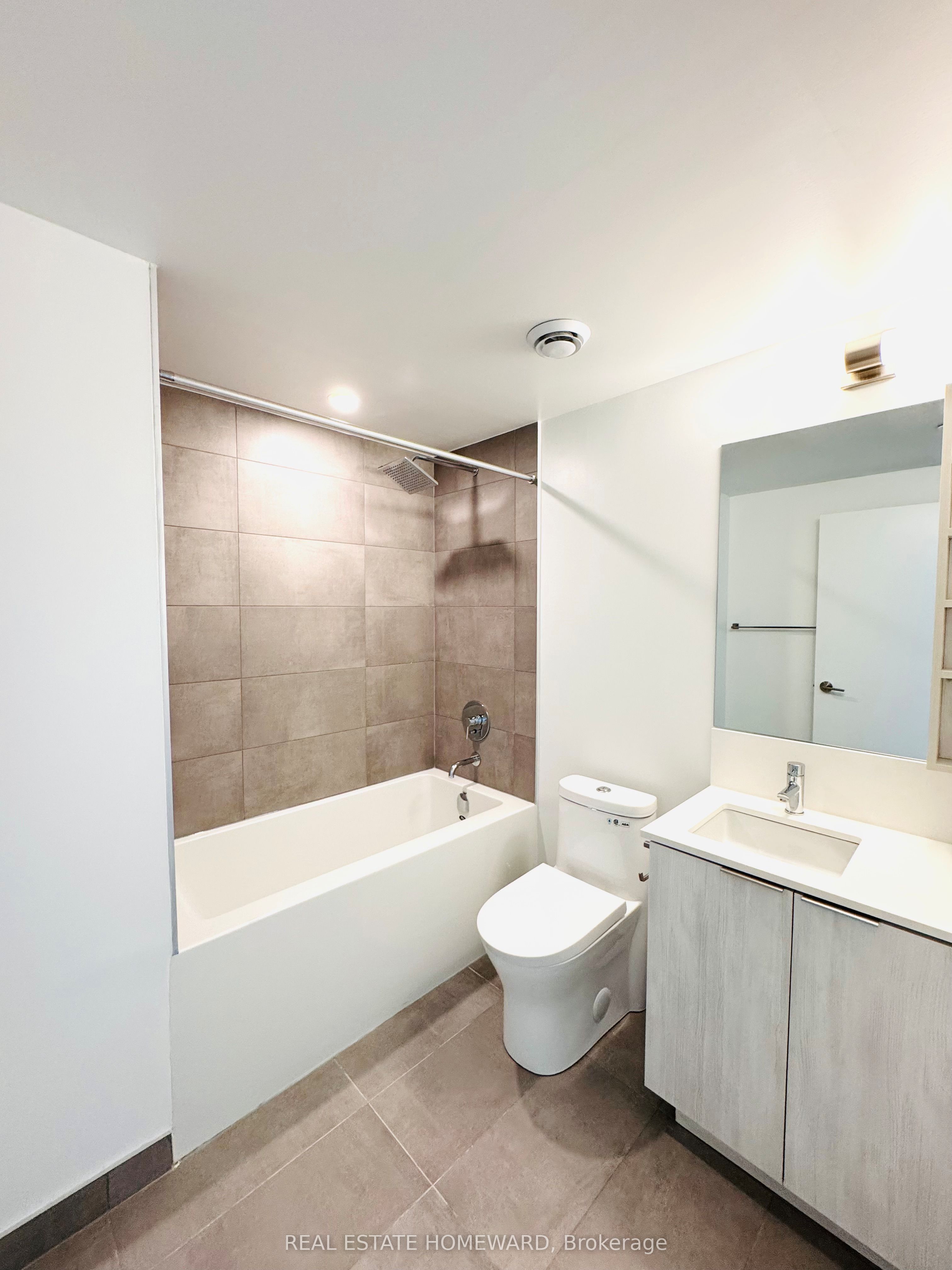 8 Wellesley Street W 4505