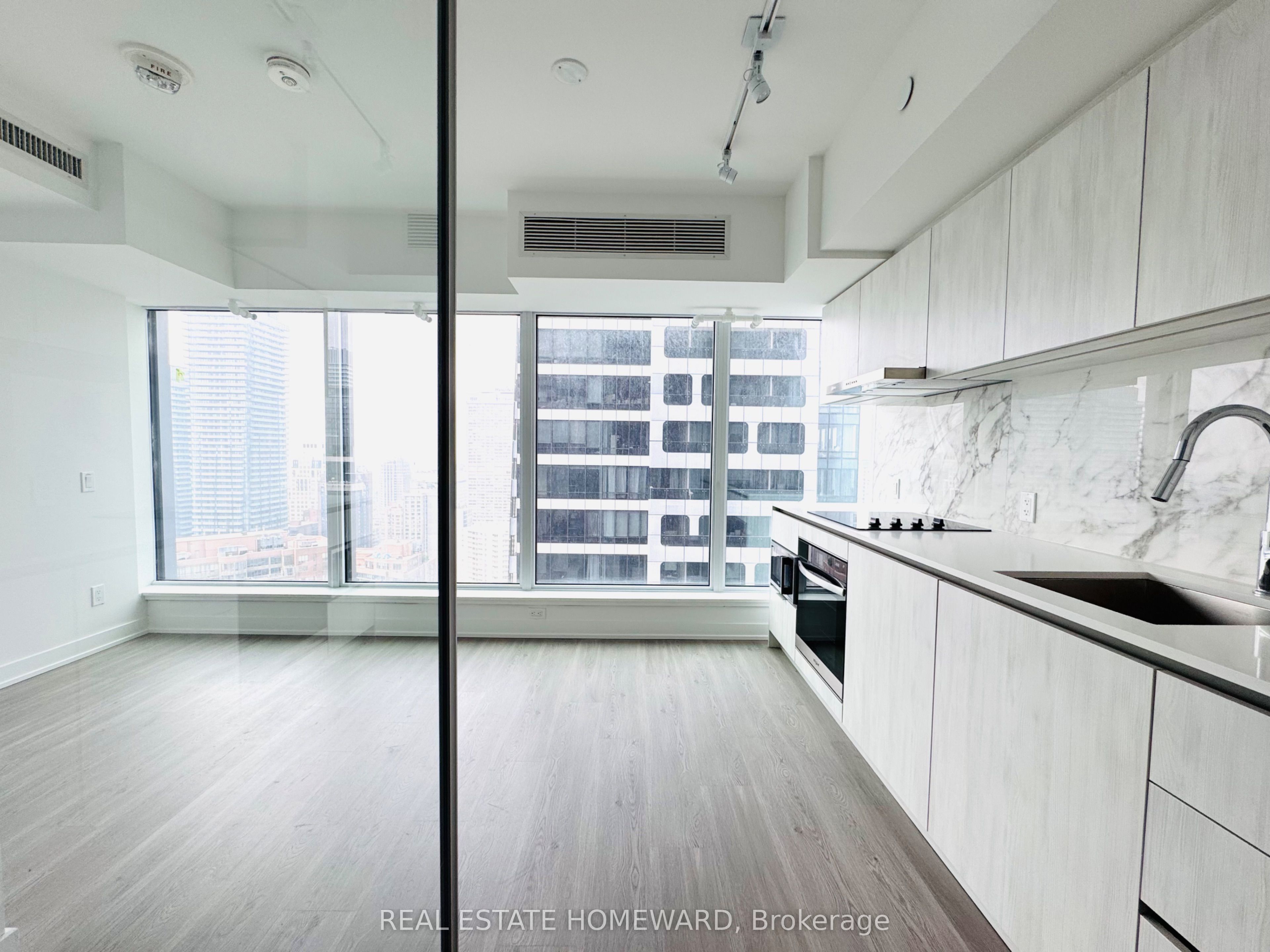 8 Wellesley Street W 4505