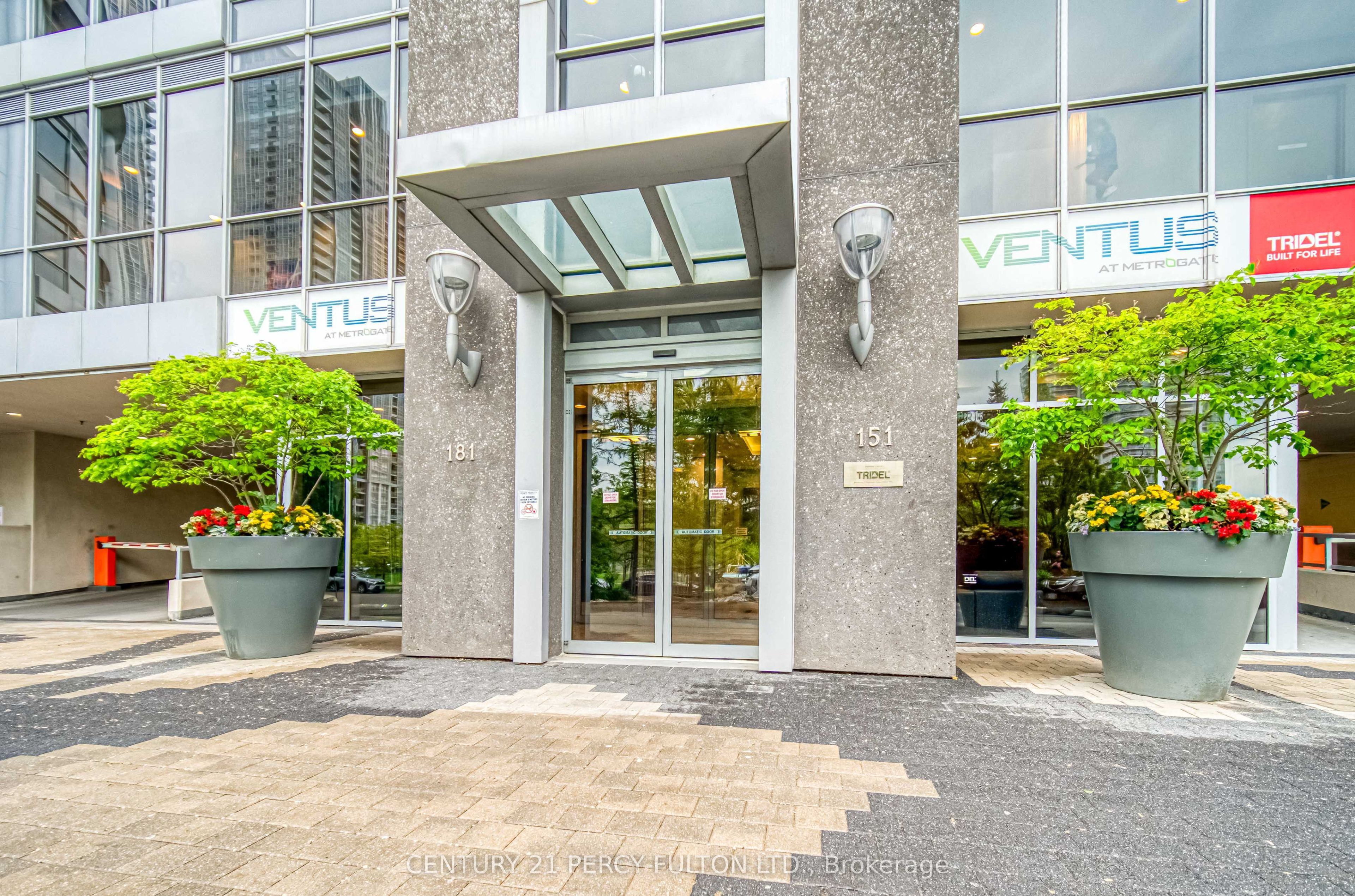 181 Village Green Square 116