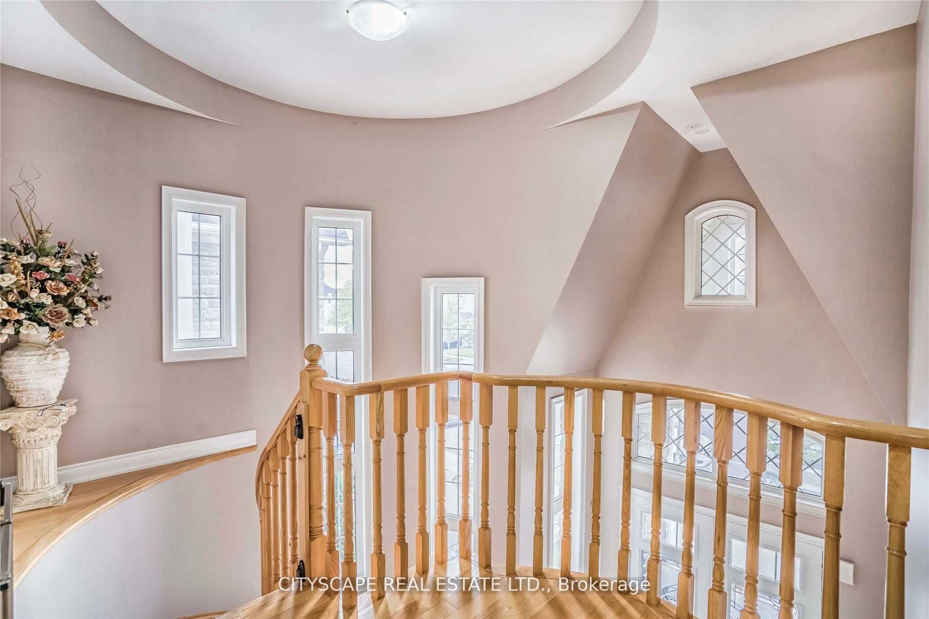 3274 Erin Centre Boulevard