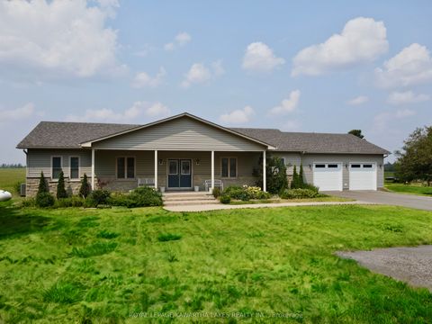 Photo of 427 Linden Valley Road, Kawartha Lakes, ON K0M 2T0 (MLS # X12474264)