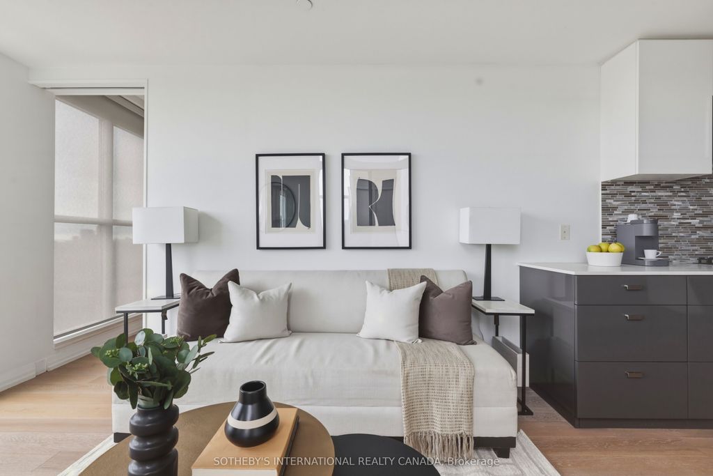 Photo of 835 St Clair Avenue W #707, Toronto, ON M6C 0A8 (MLS # C12895698)