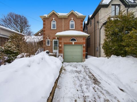 Photo of 69 Queensbury Avenue, Toronto, ON M1N 2X8 (MLS # E12781224)