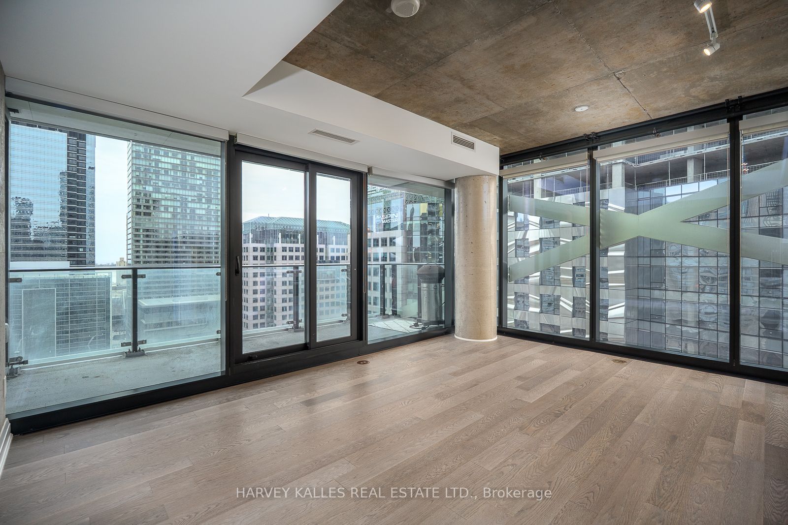 224 King Street W 1507