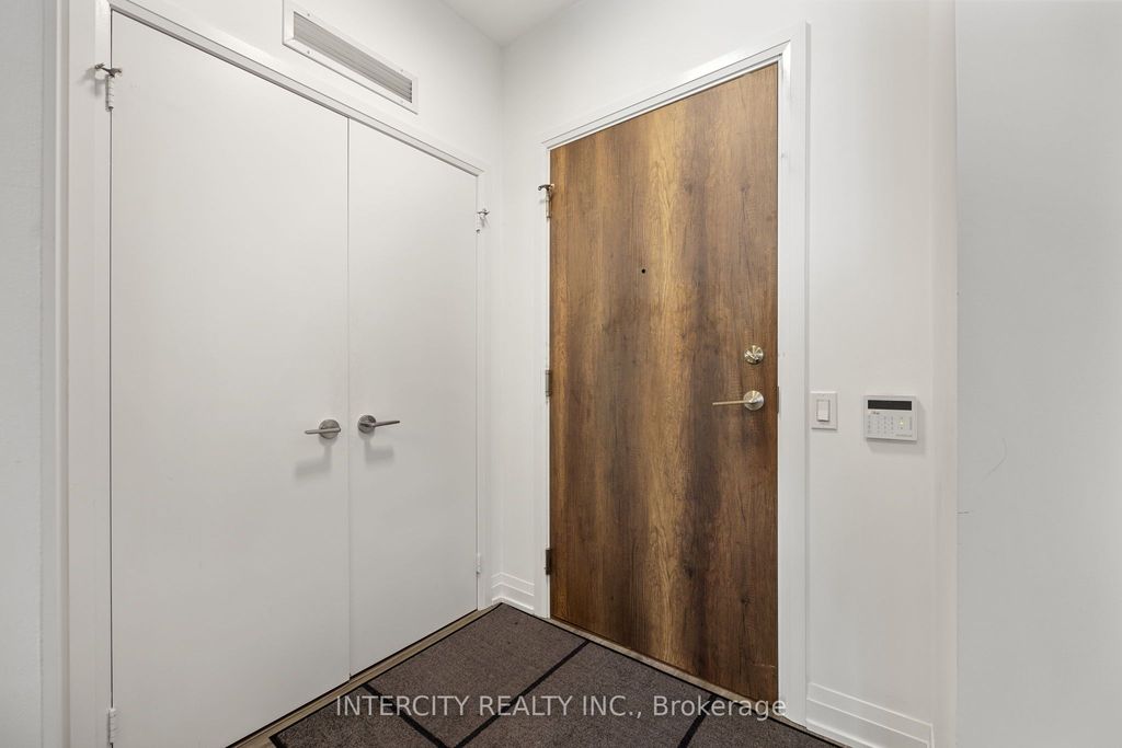 Photo of 251 Manitoba Street #2605, Toronto, ON M8Y 0C7 (MLS # W12447254)