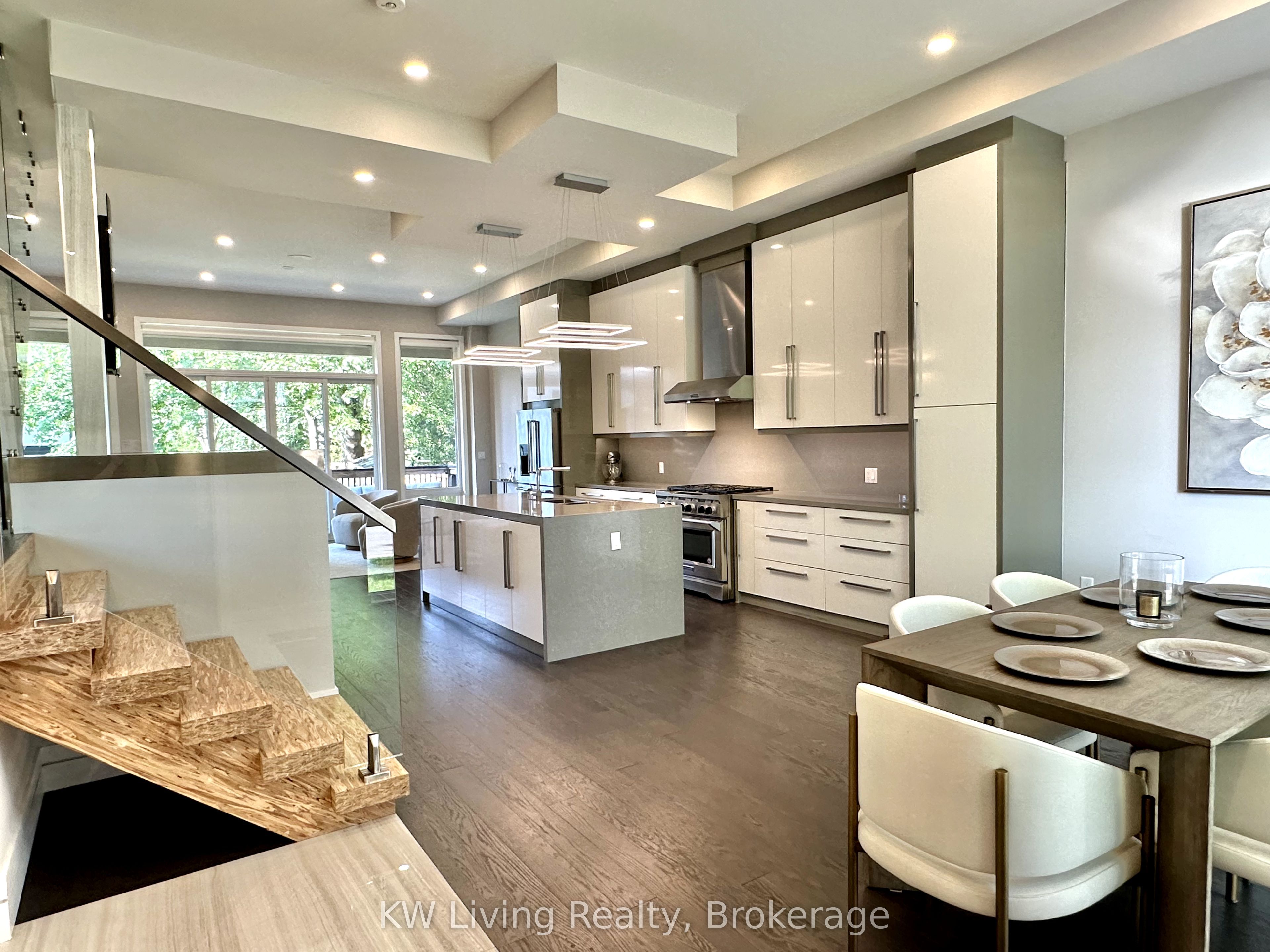 18 Ferris Road