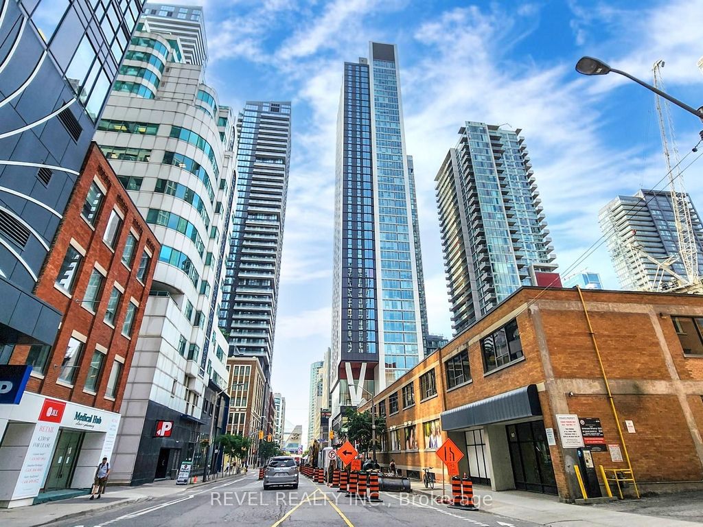 Photo of 357 King Street W #705, Toronto, ON M5V 0S7 (MLS # C12328851)
