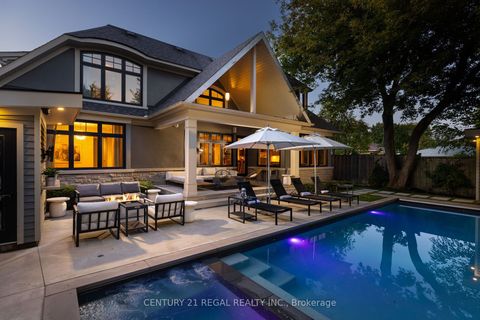 2442 Meadowood Crescent Oakville ON L6L 1V6