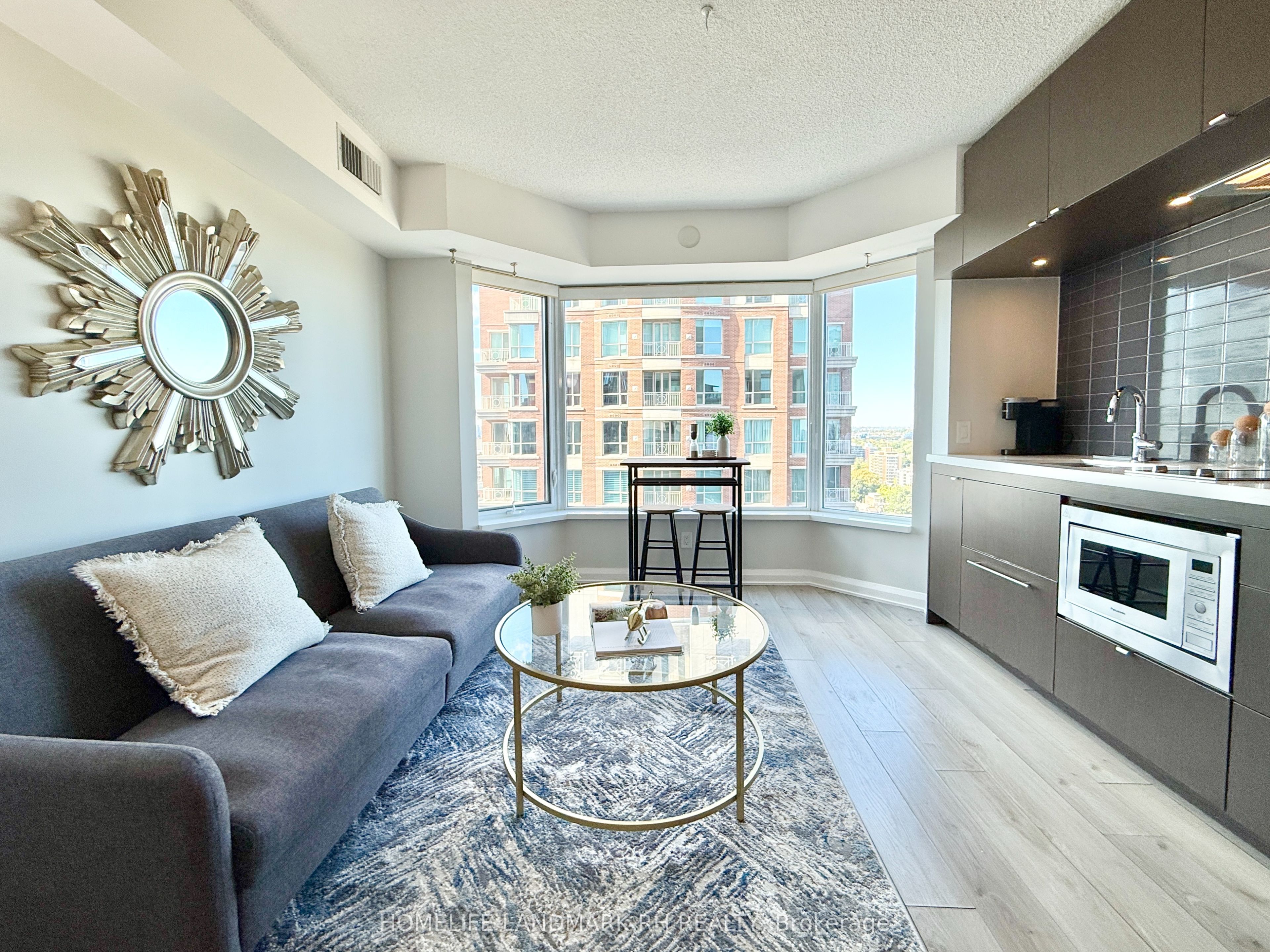 155 Yorkville Avenue 2315