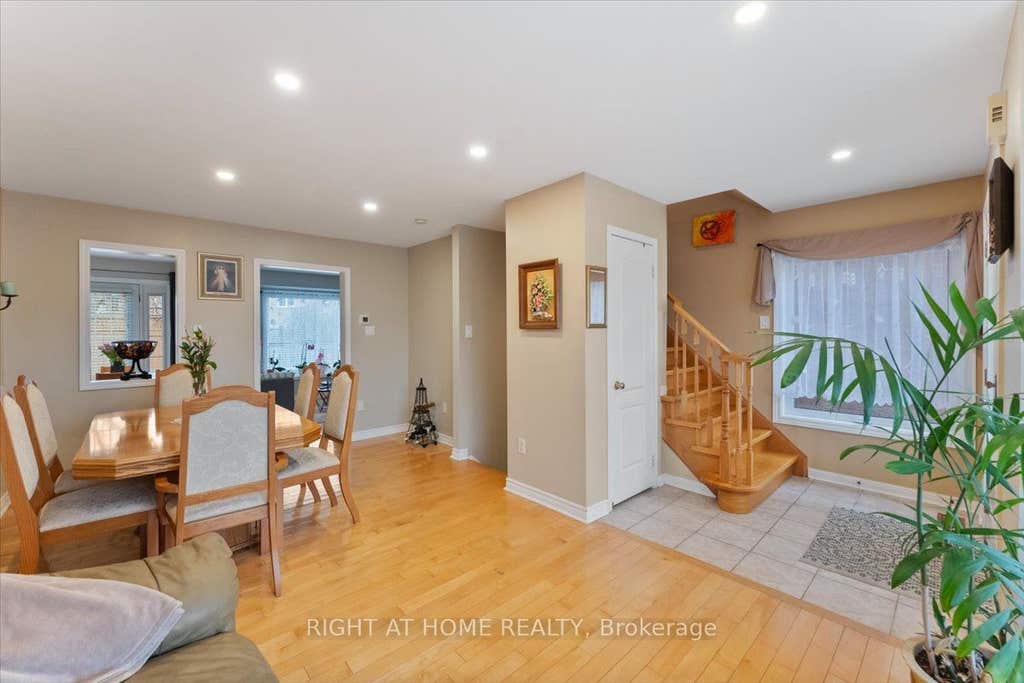 Photo of 2356 Proudfoot Trail, Oakville, ON L6M 3Y2 (MLS # W13605918)