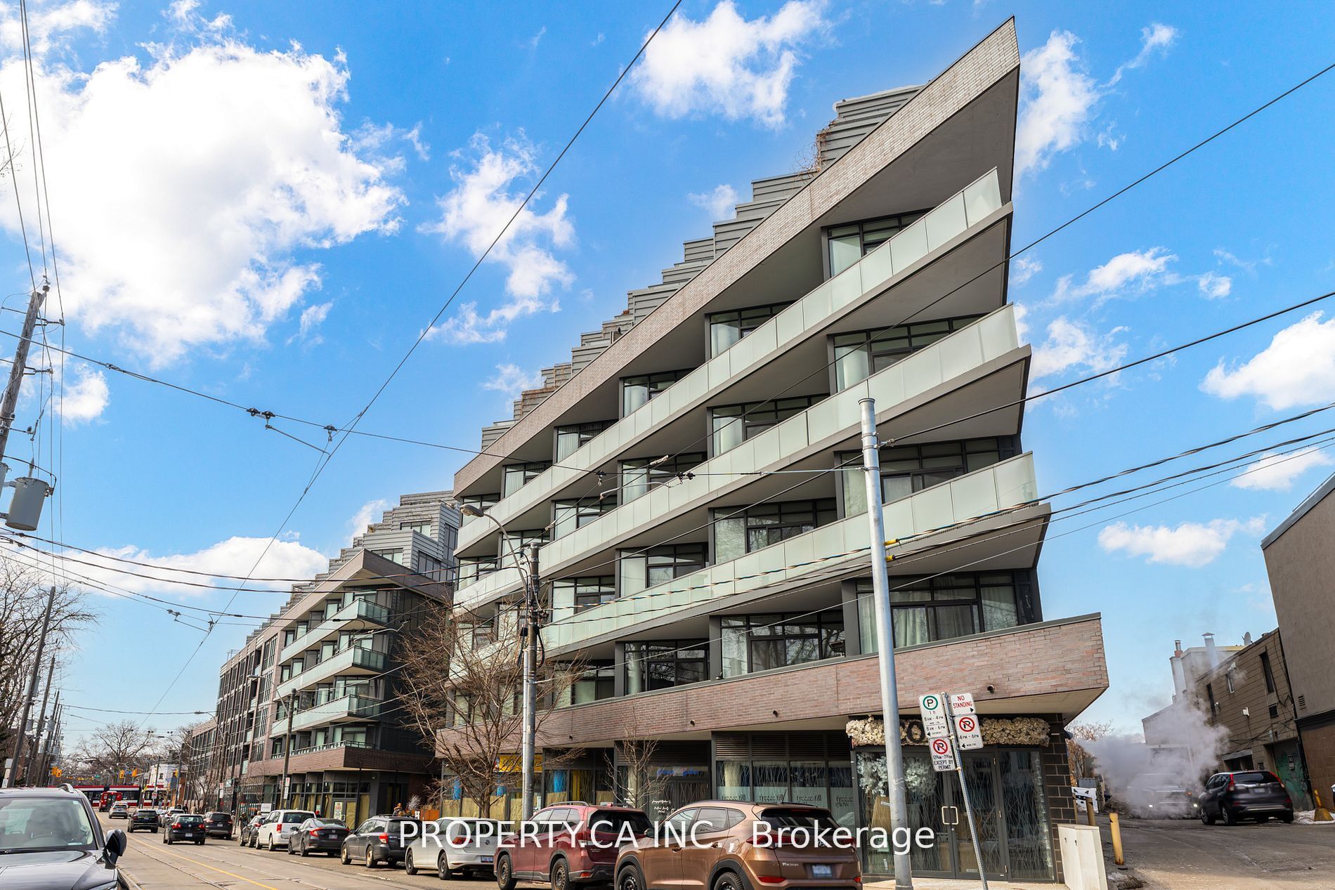 38 Howard Park Avenue 212