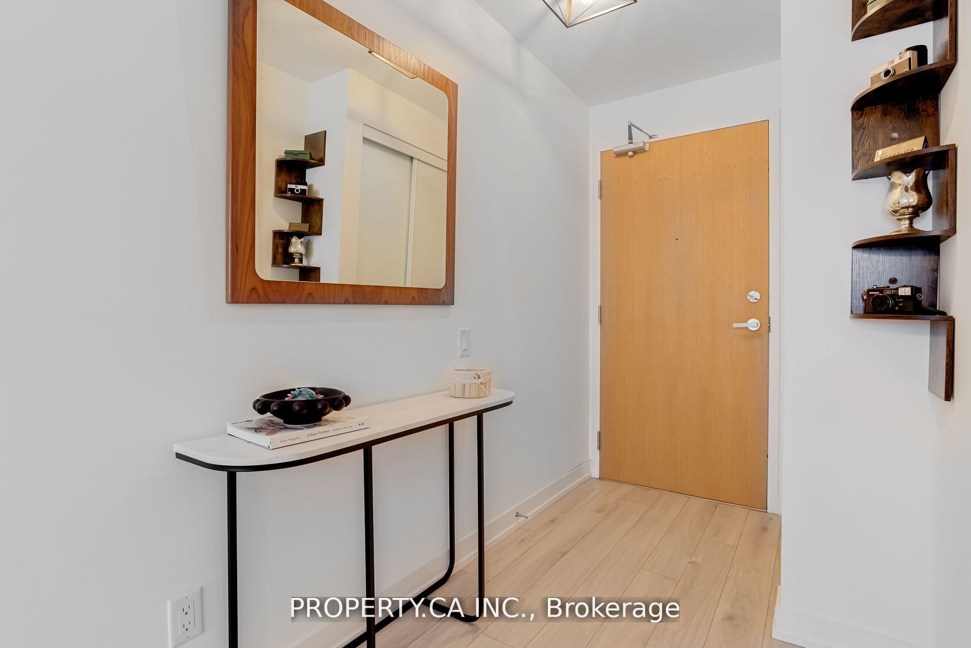 38 Howard Park Avenue 212