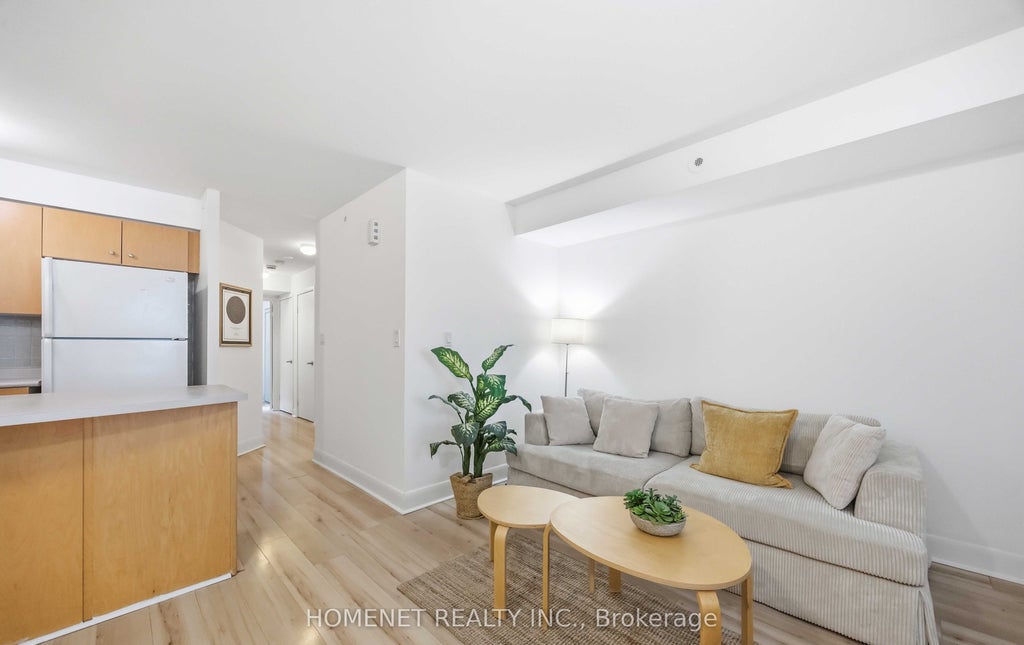 Photo of 415 Jarvis Street #121, Toronto, ON M4Y 3C1 (MLS # C13835986)