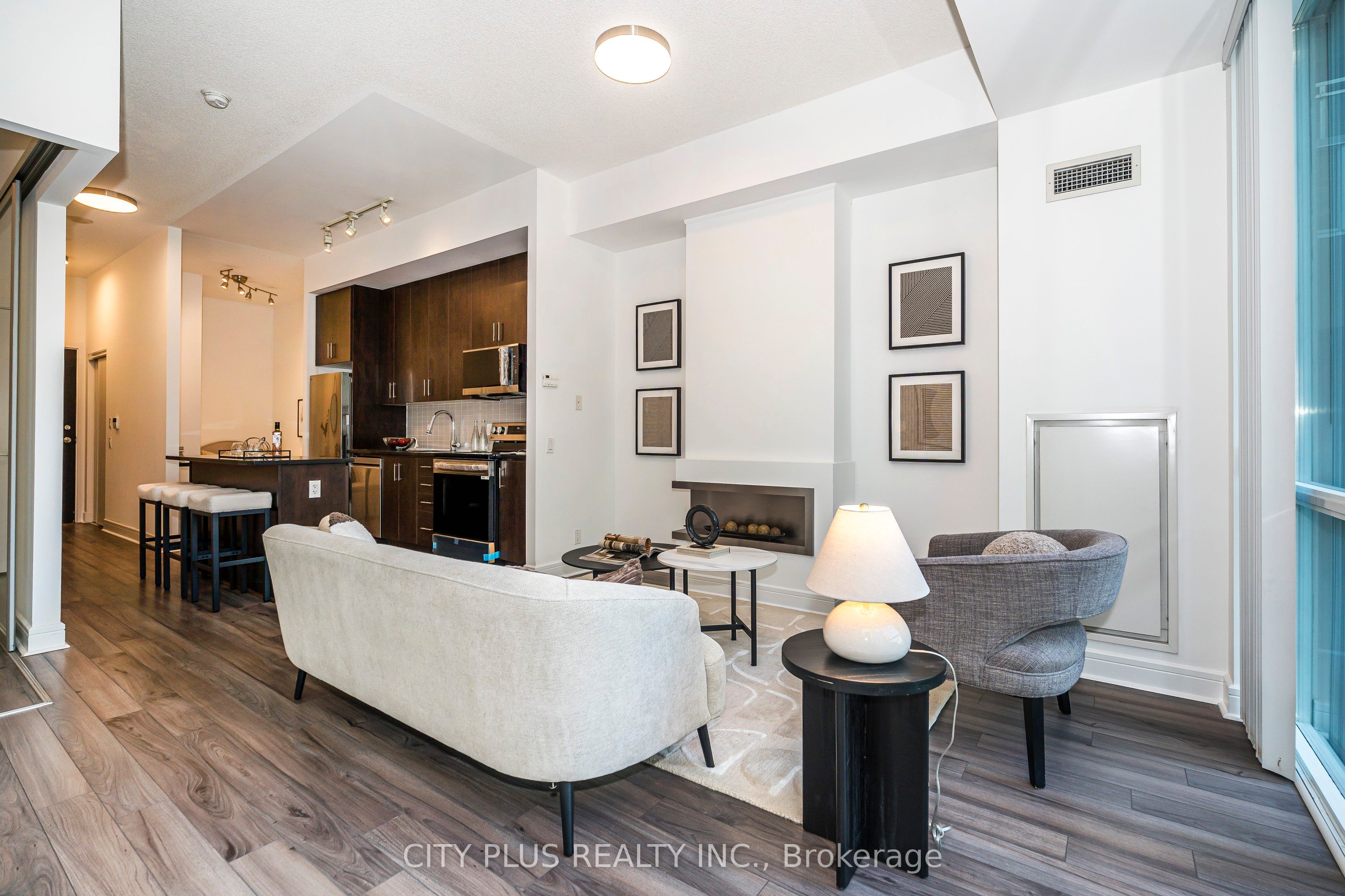 112 George Street S304