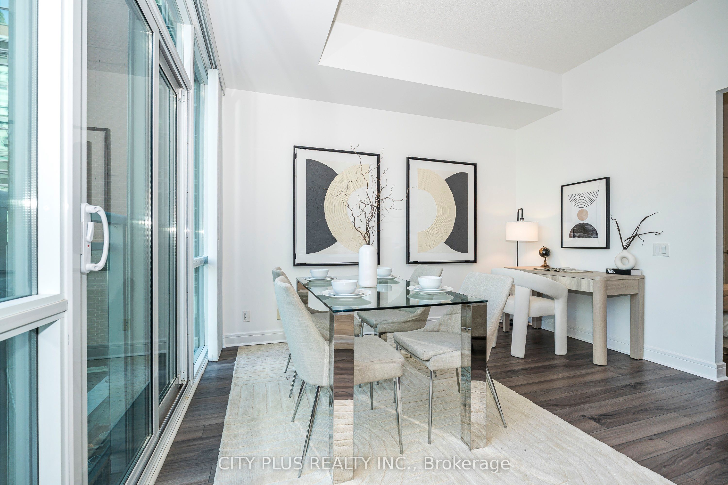 112 George Street S304