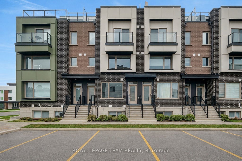 Photo of 507 Takamose Private, Manor Park - Cardinal Glen and Area, ON K1K 5A5 (MLS # X13807254)