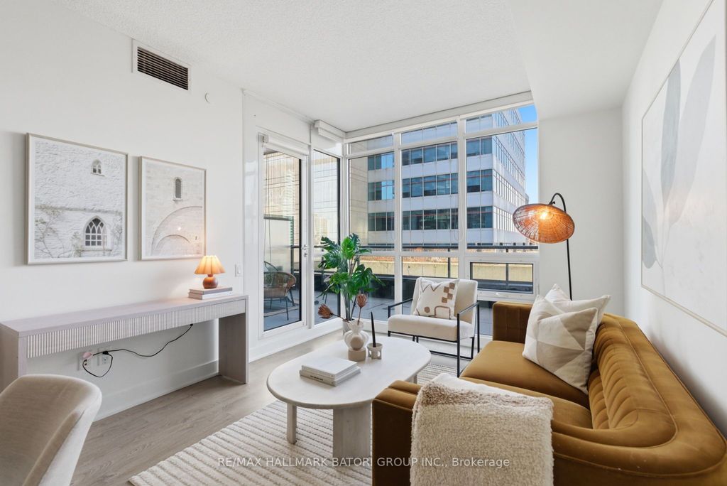 Photo of 30 Roehampton Avenue #706, Toronto, ON M4P 0B9 (MLS # C12938862)