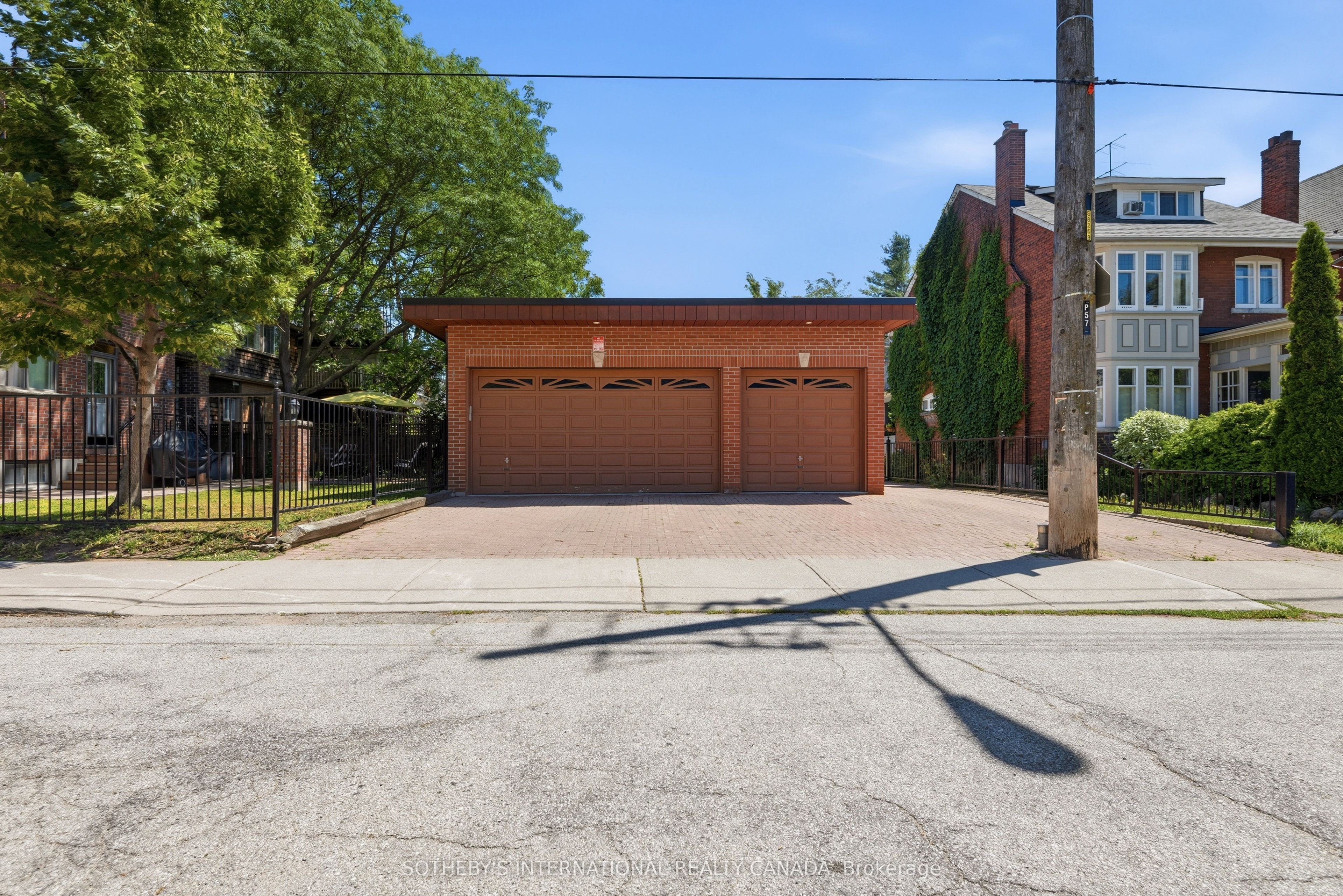 376 Sunnyside Avenue