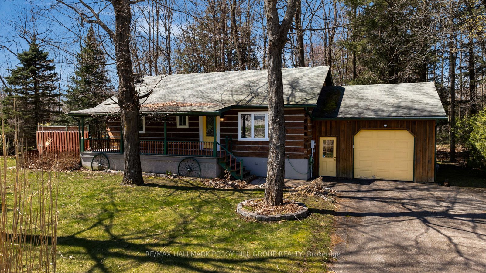 Photo 1 of 24 — 144 Trout Lane, Tiny, ON L9M 0J1