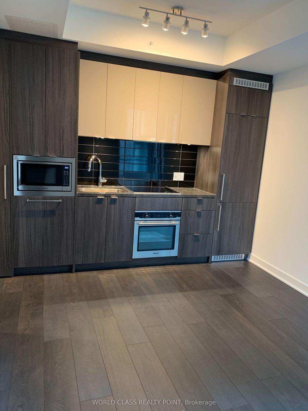 Photo of 115 Blue Jays Way #1912, Toronto, ON M5V 0N4 (MLS # C12436992)