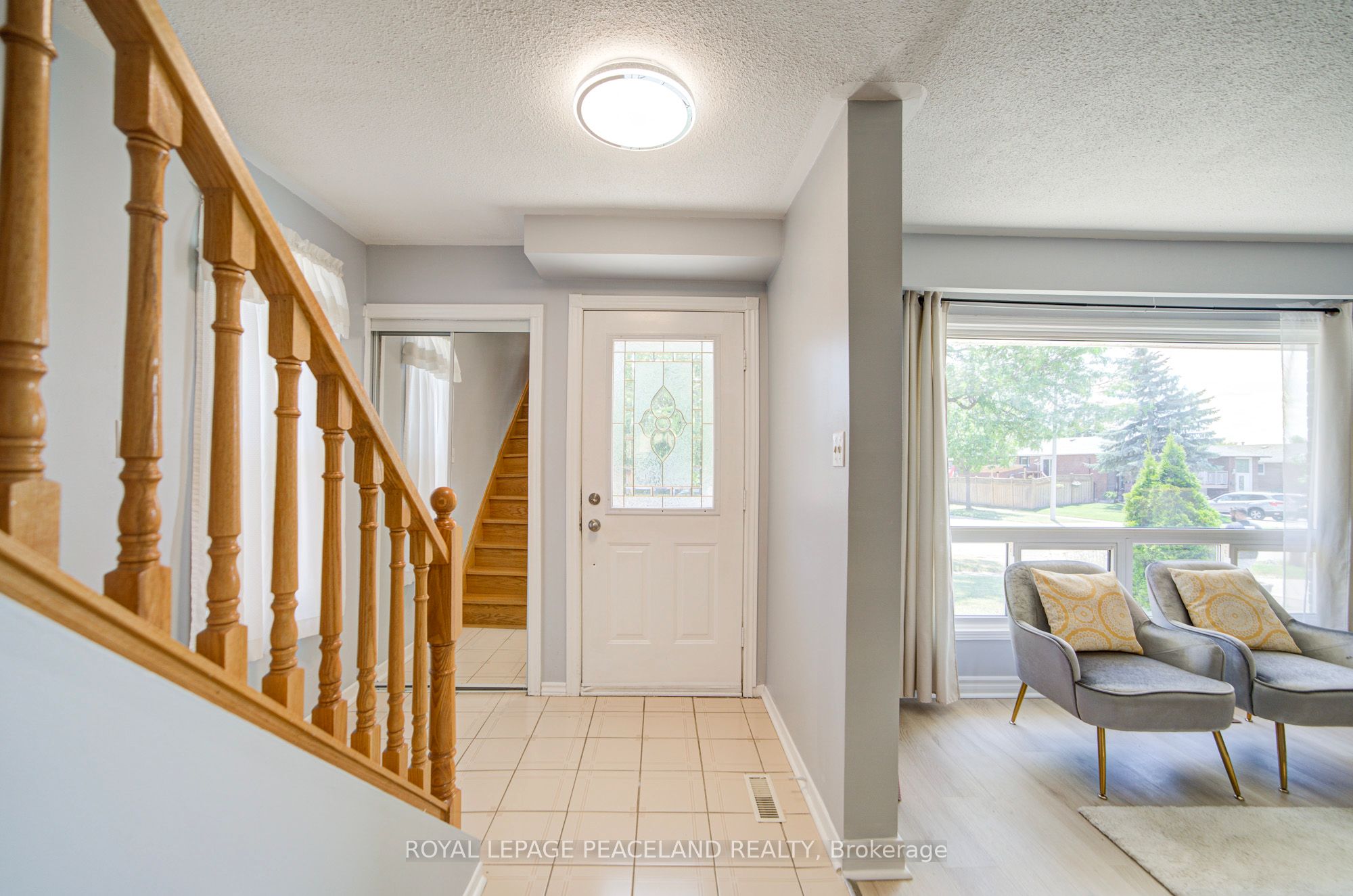 718 Eaglemount Crescent