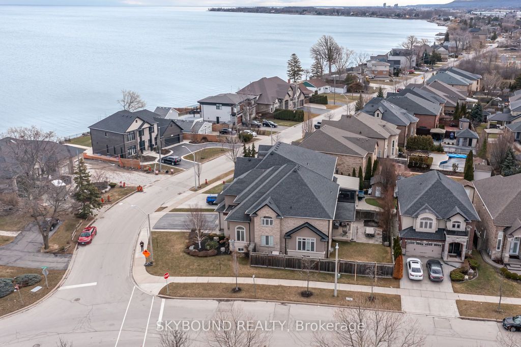 Photo of 101 Seabreeze Crescent, Hamilton, ON L8E 0A2 (MLS # X13032274)