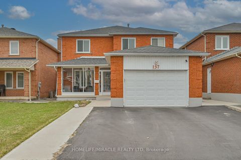 137 Minglehaze Drive Toronto ON M9V 4W7
