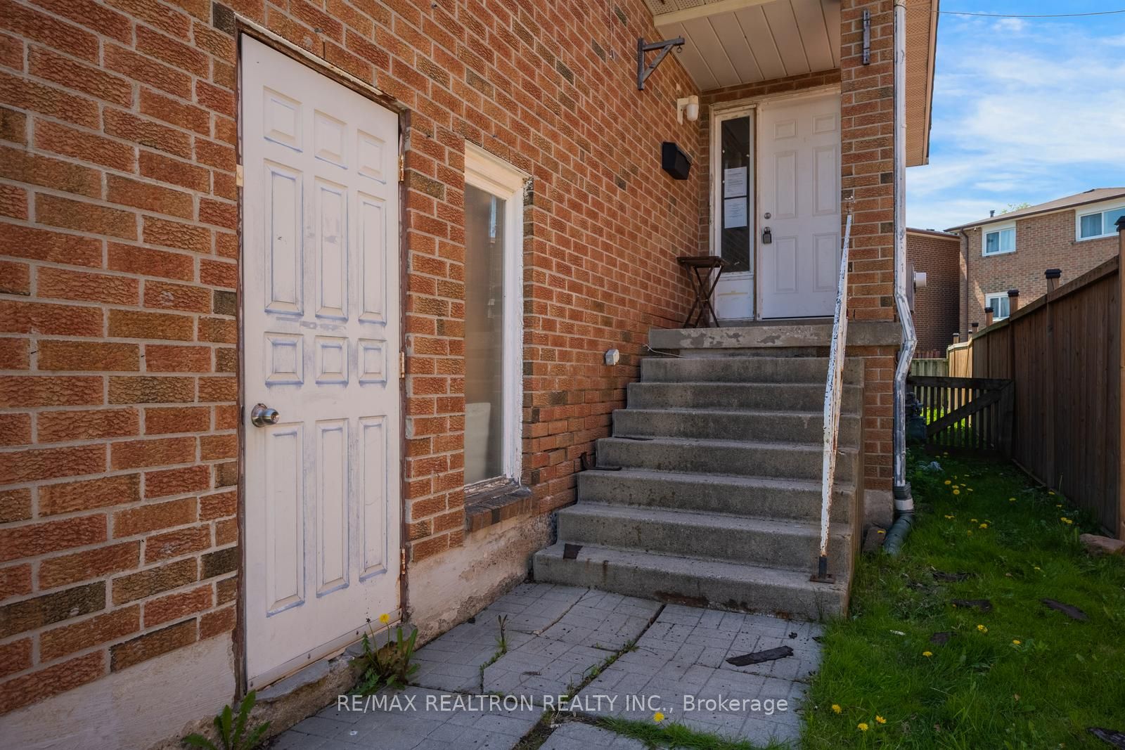 6 Albemarle Court