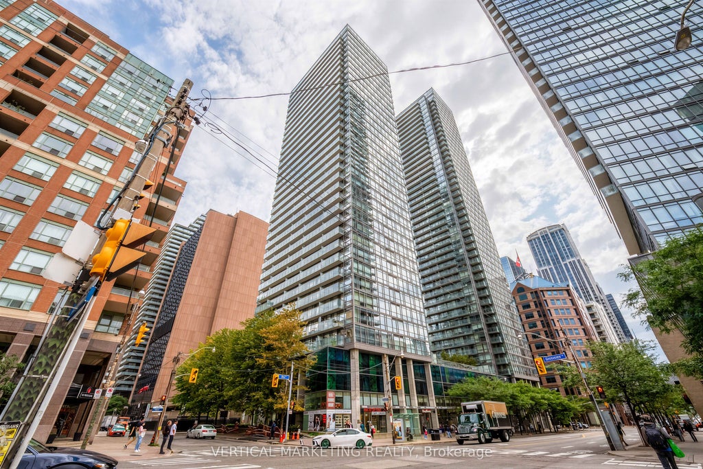 Photo of 37 Grosvenor Street #2010, Toronto, ON M4Y 3G5 (MLS # C13554056)