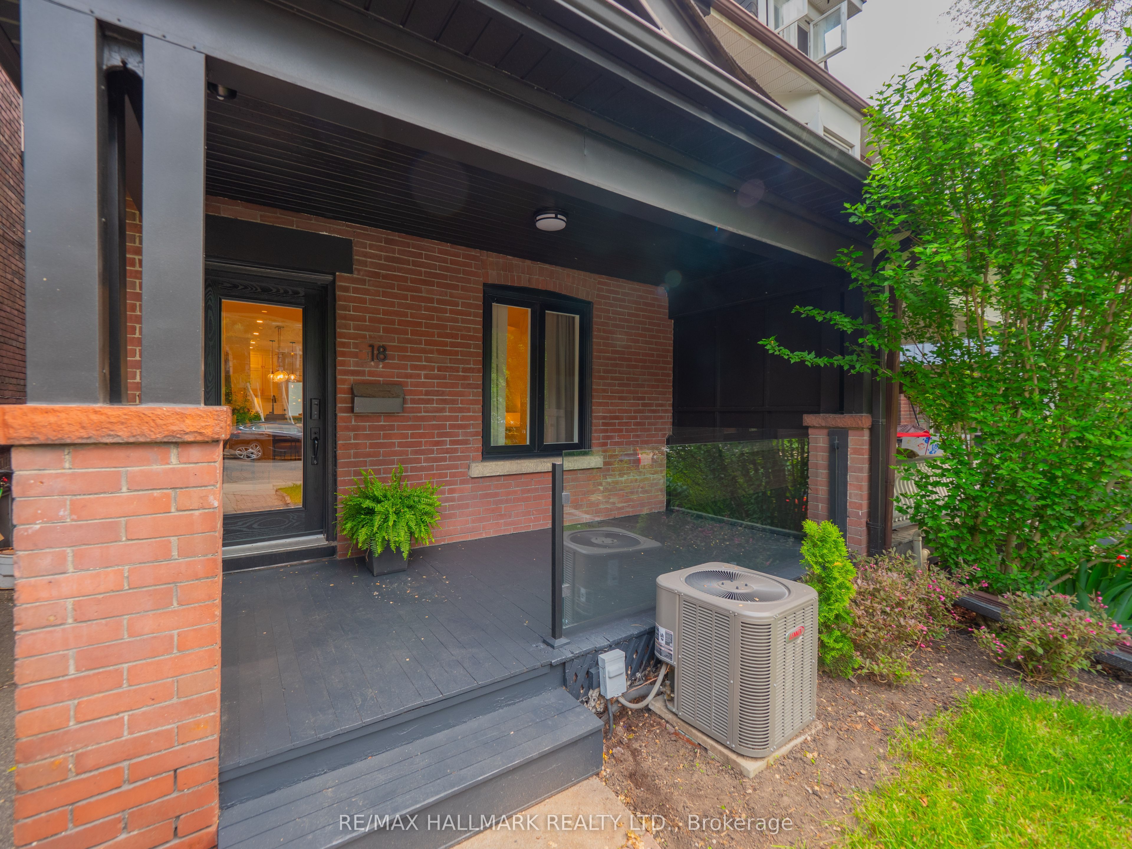 18 Millbrook Crescent