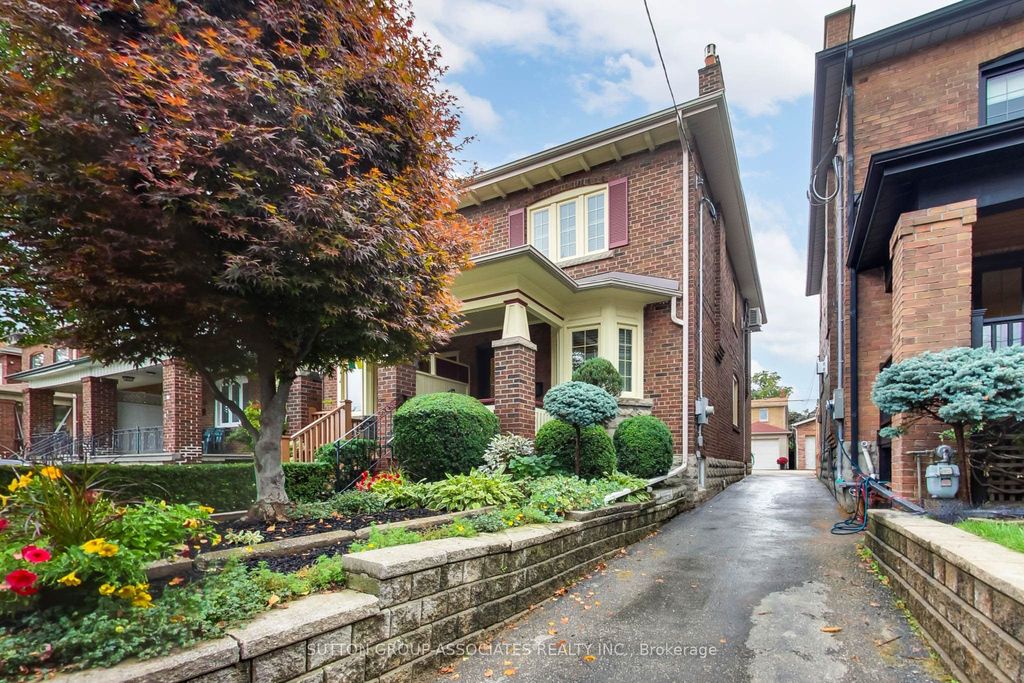 Photo of 163 Maplewood Avenue, Toronto, ON M6C 1J8 (MLS # C12432352)